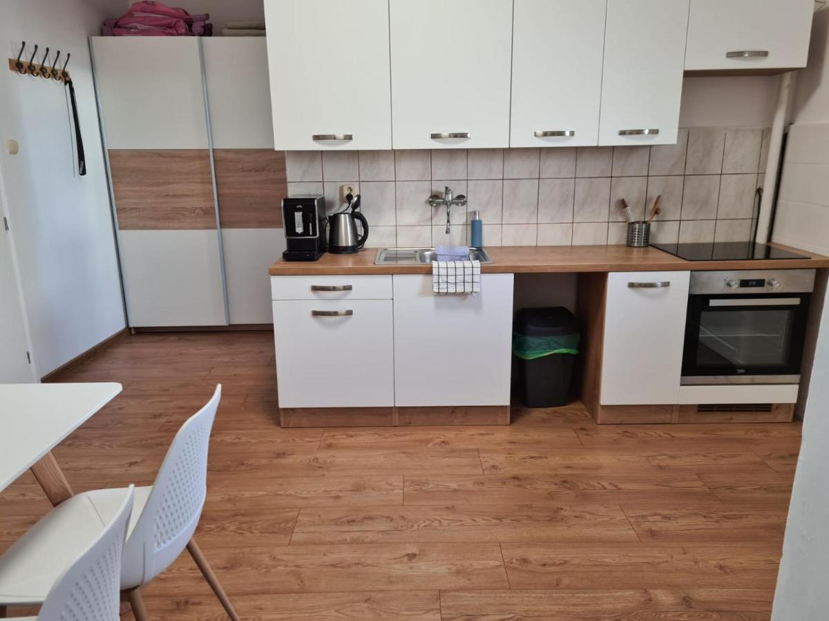 Apartmany Centro & Jacuzzi Piest'any Exterior foto