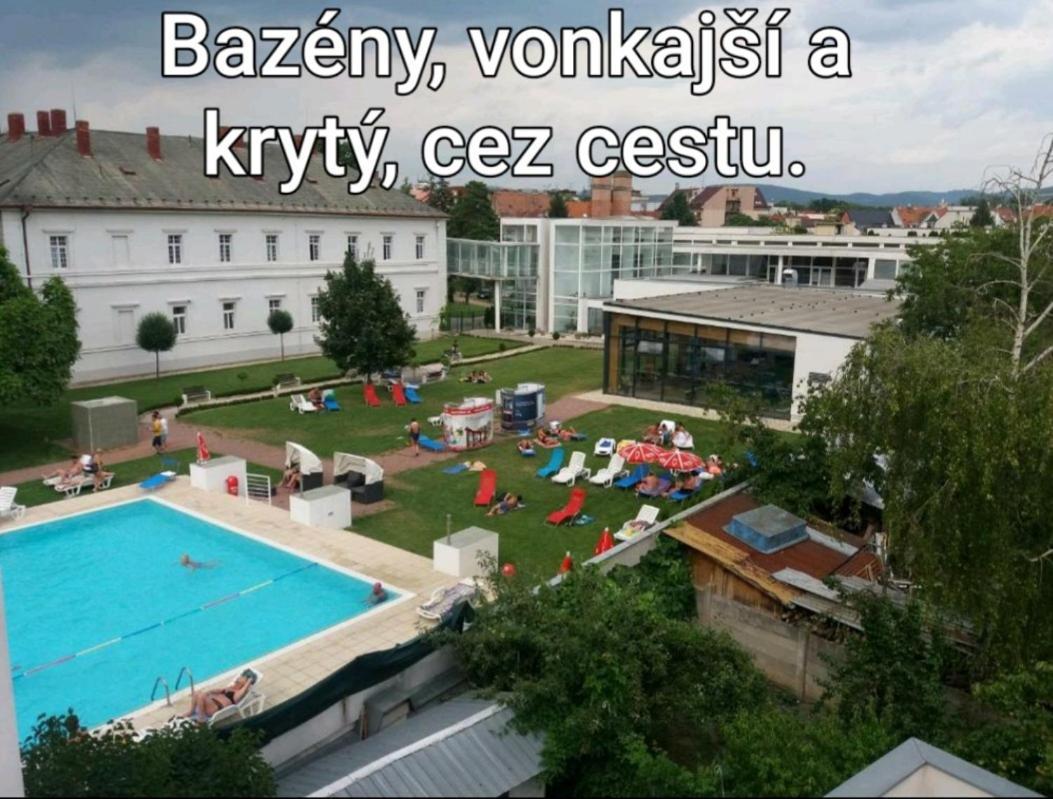 Apartmany Centro & Jacuzzi Piest'any Exterior foto