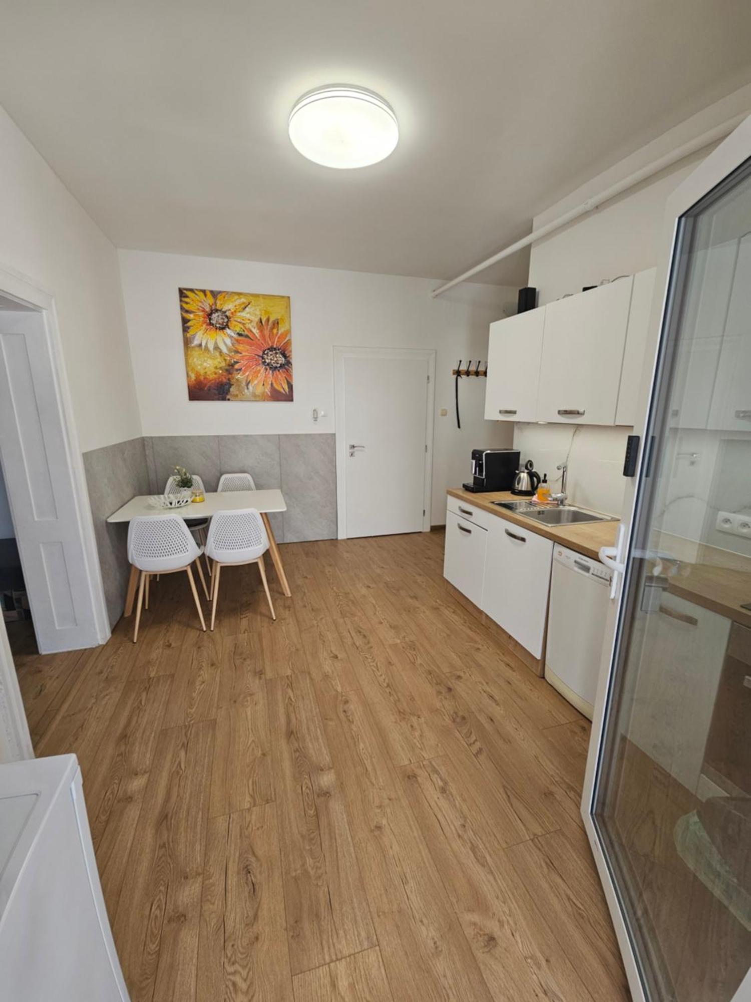 Apartmany Centro & Jacuzzi Piest'any Exterior foto