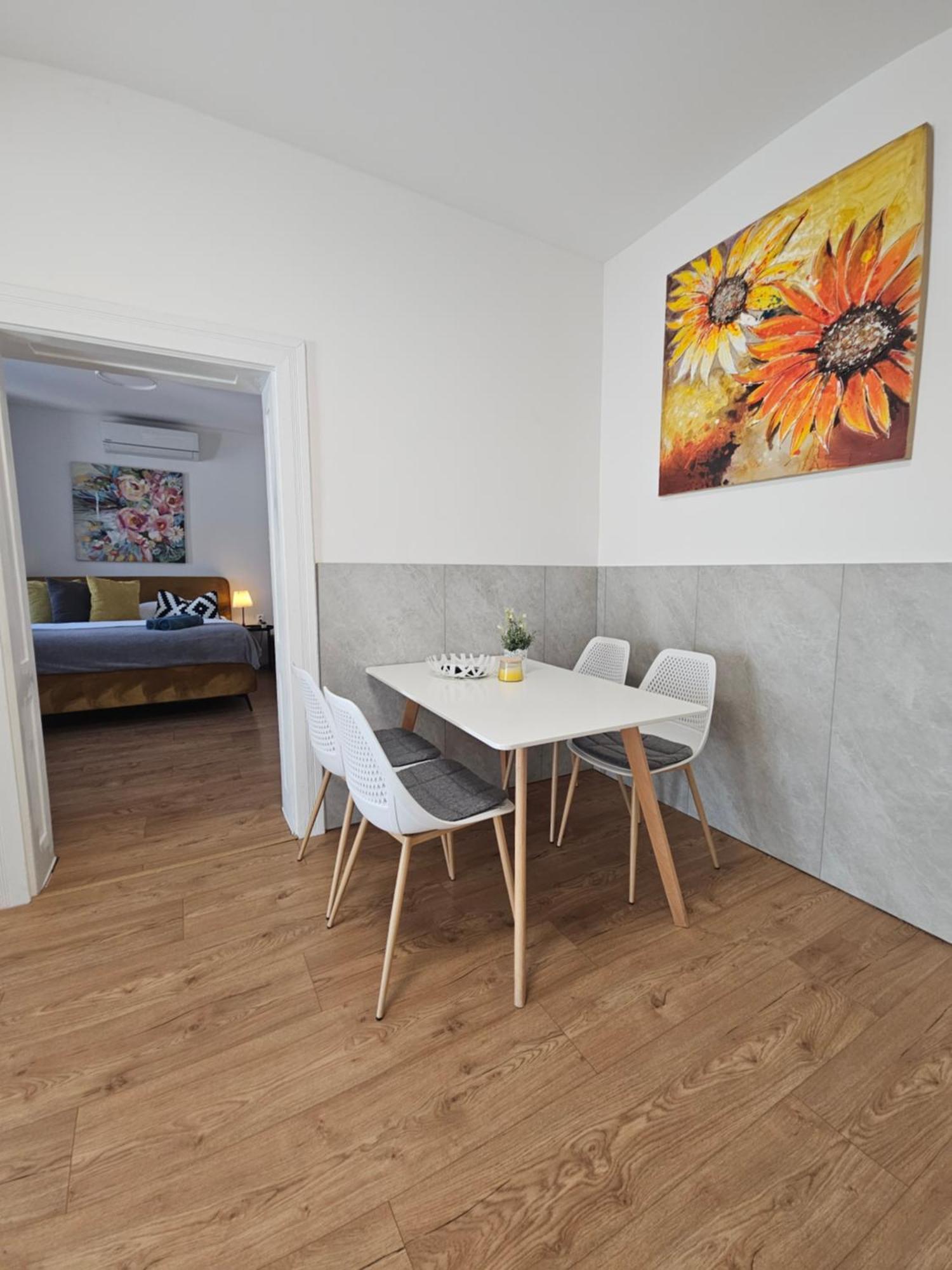 Apartmany Centro & Jacuzzi Piest'any Exterior foto