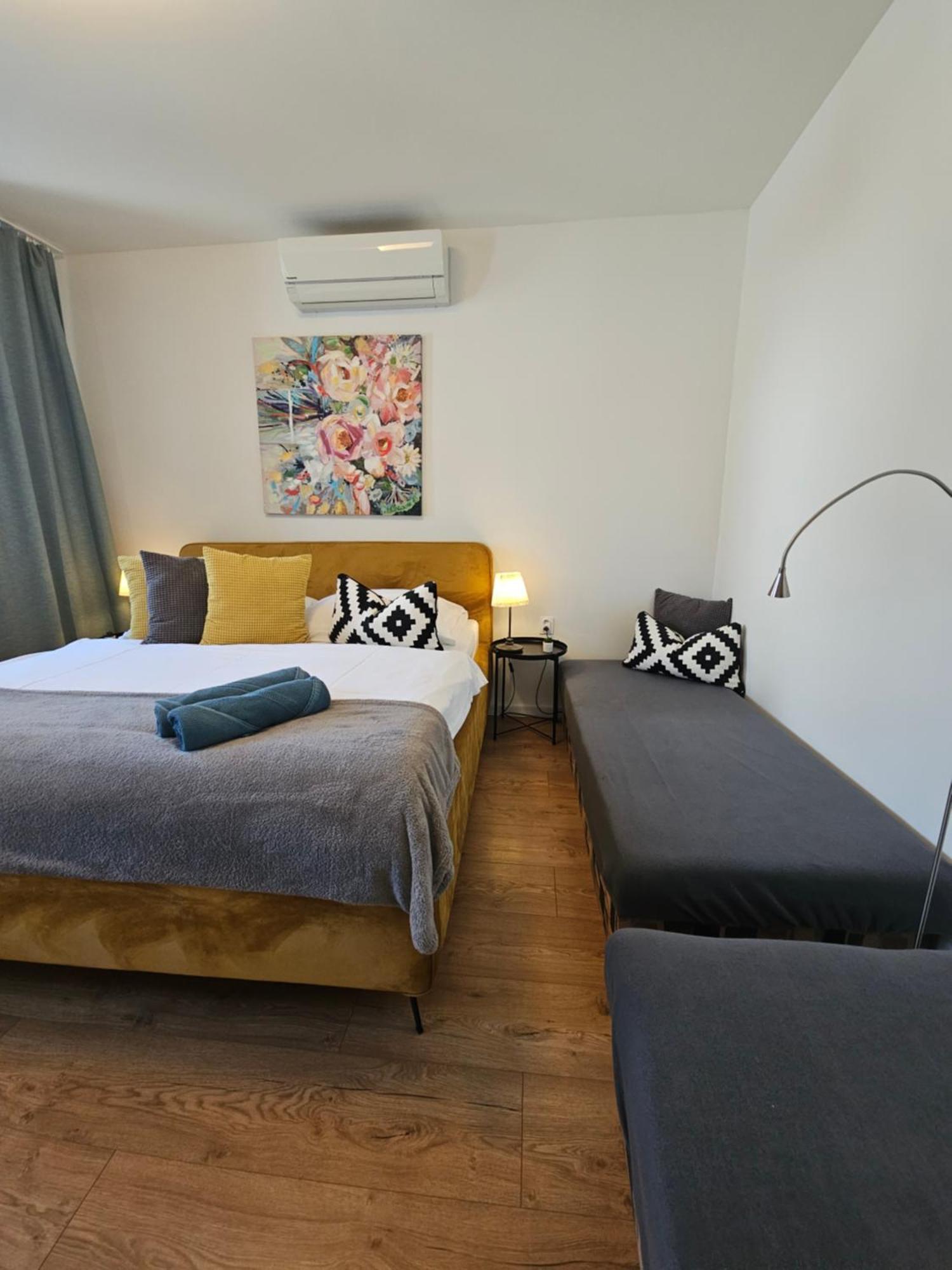 Apartmany Centro & Jacuzzi Piest'any Exterior foto
